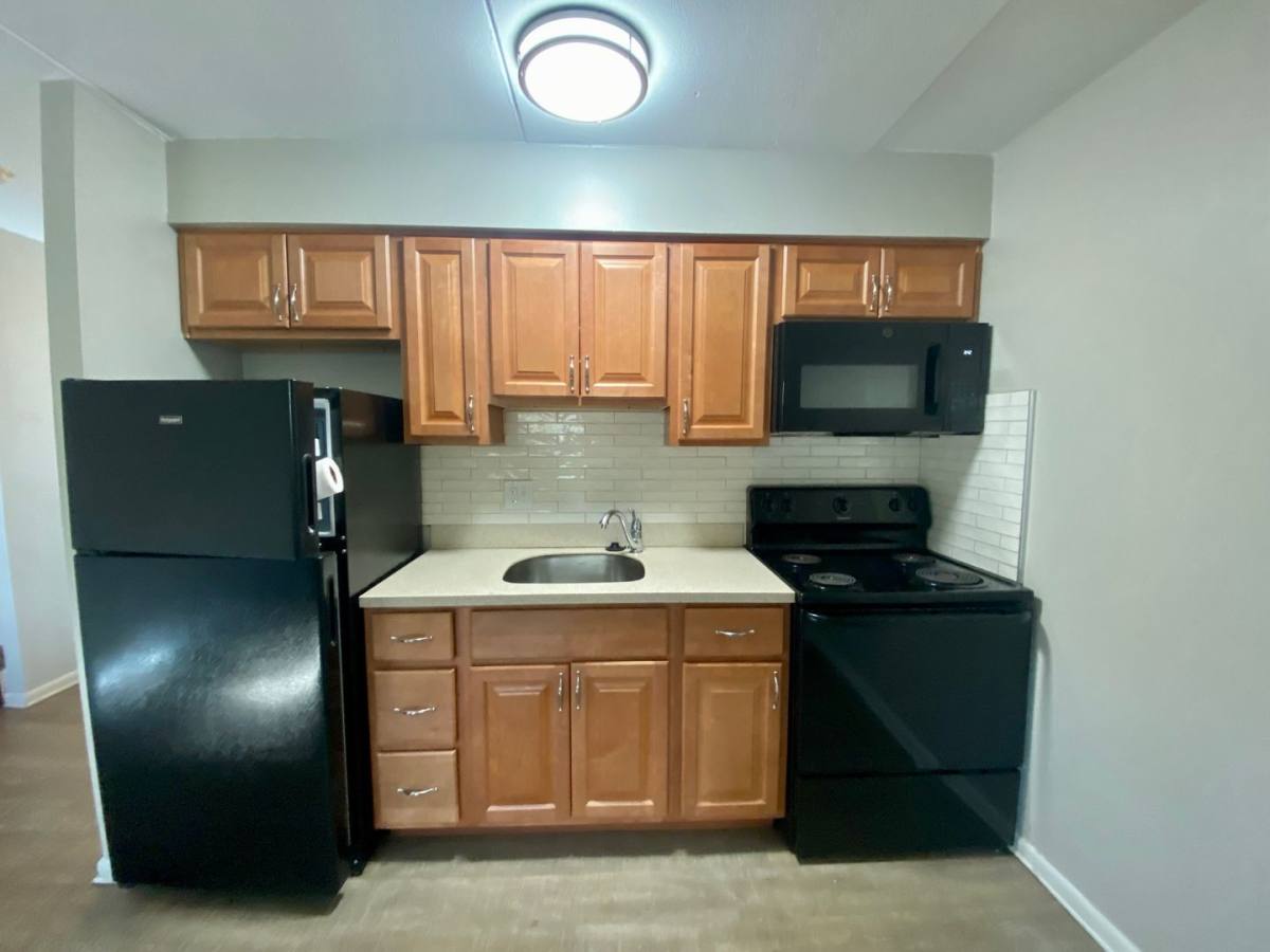 Apartment for rent at 1 Stoneybrook Lane, Ridley Park, PA 19078