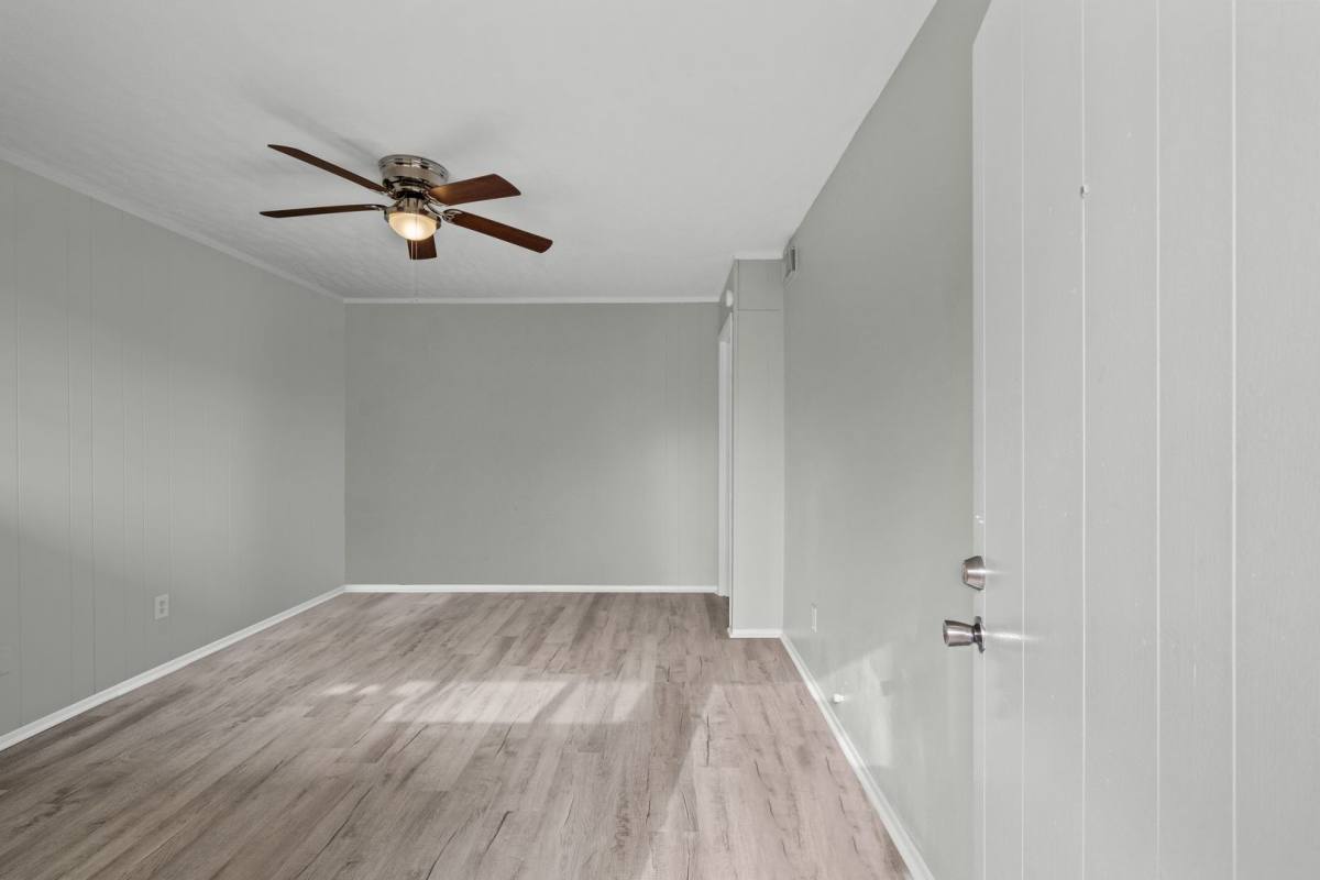 Apartment for rent at 2729 Main, La Marque, TX 77568