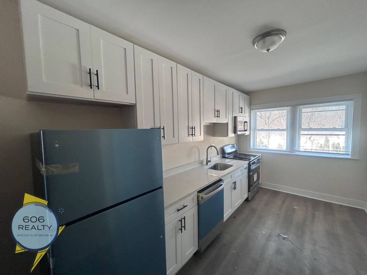 Apartment for rent at 98-106 Lincoln, Riverside, IL 60546