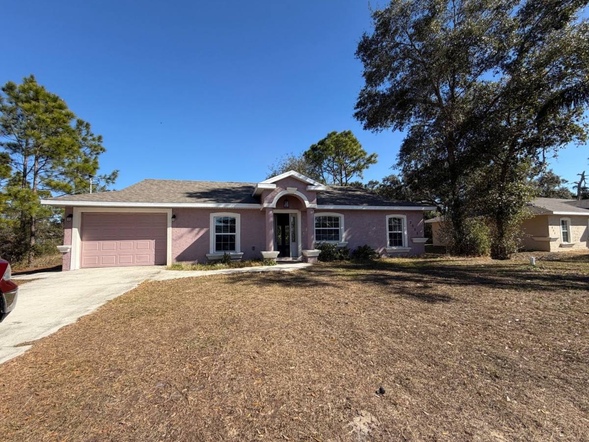 House for rent at 3055 Morning Glory Dr, Lake Placid, FL 33852