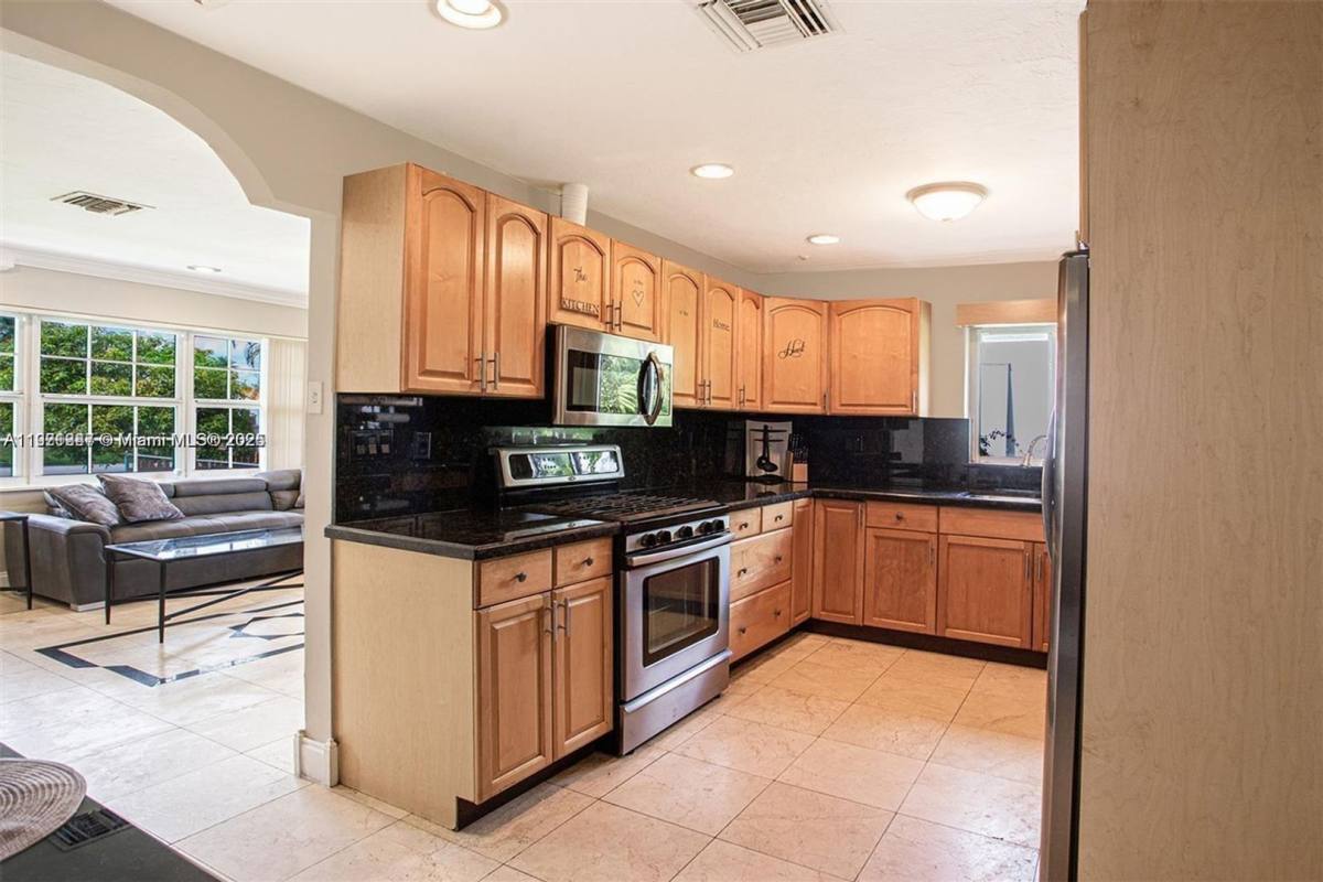 House for rent at 1531 Moffett St, Hollywood, FL 33020