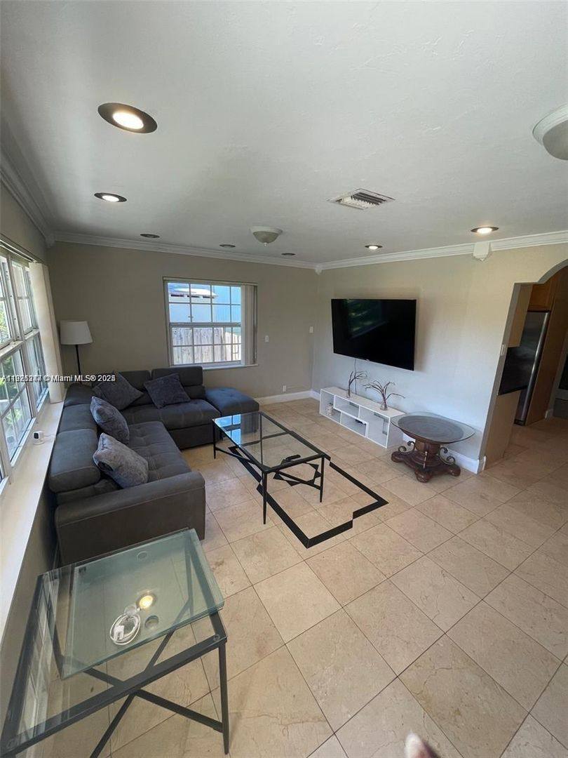 House for rent at 1531 Moffett St, Hollywood, FL 33020
