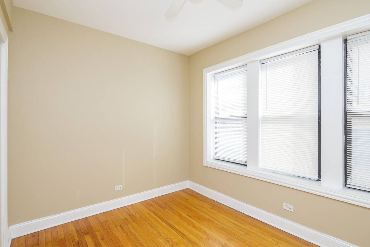 Apartment for rent at 3731 N Kimball Ave, Chicago, IL 60618