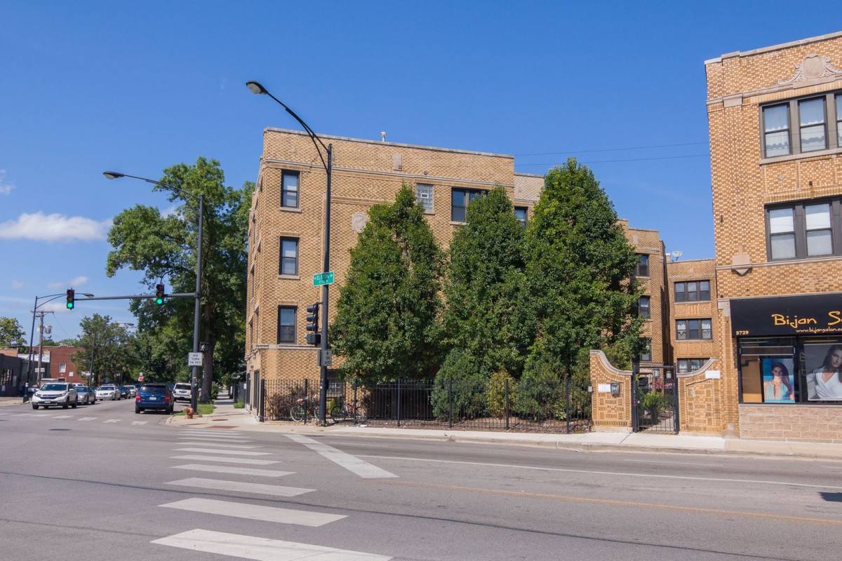 Apartment for rent at 3731 N Kimball Ave, Chicago, IL 60618