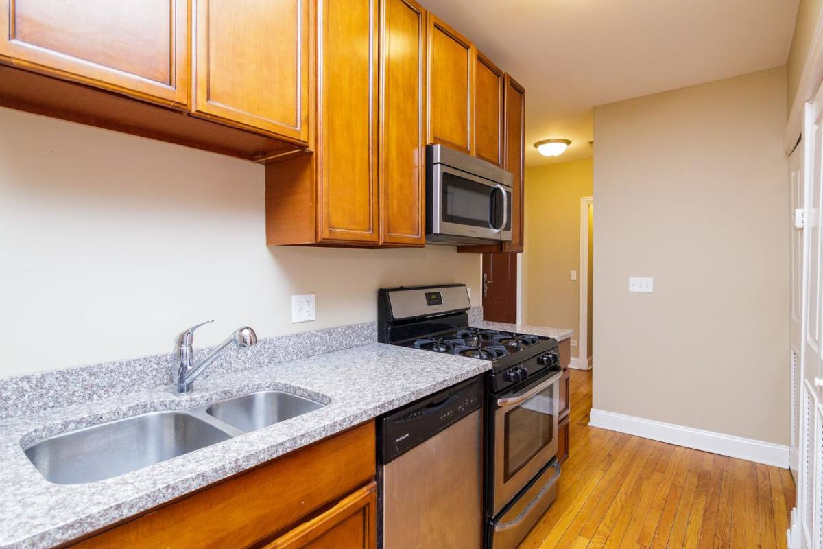 Apartment for rent at 3731 N Kimball Ave, Chicago, IL 60618