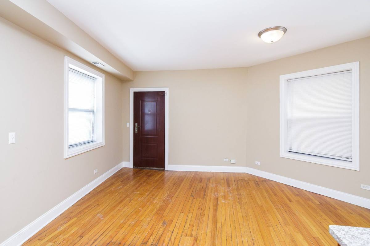 Apartment for rent at 3731 N Kimball Ave, Chicago, IL 60618