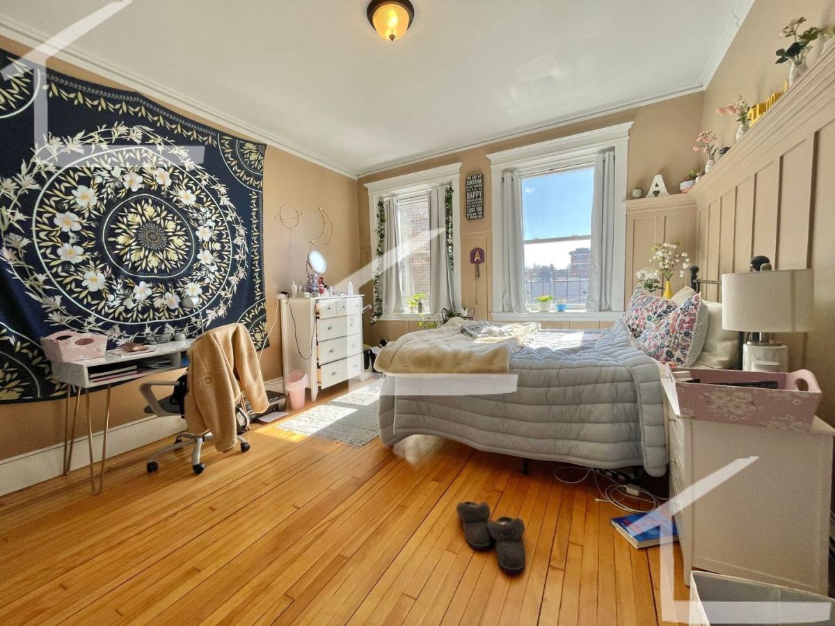 Apartment for rent at 14 Glenville Ave #2, Allston, MA 02134