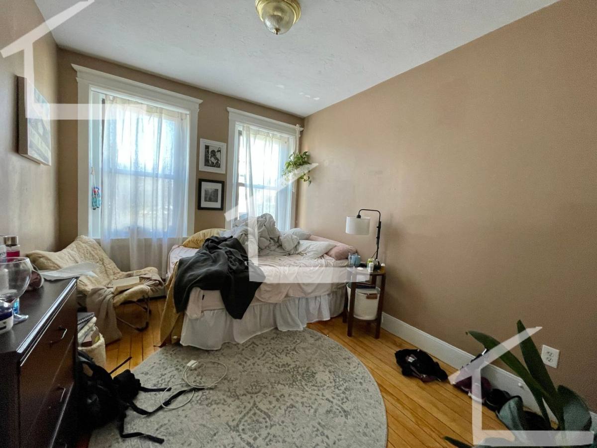Apartment for rent at 14 Glenville Ave #2, Allston, MA 02134