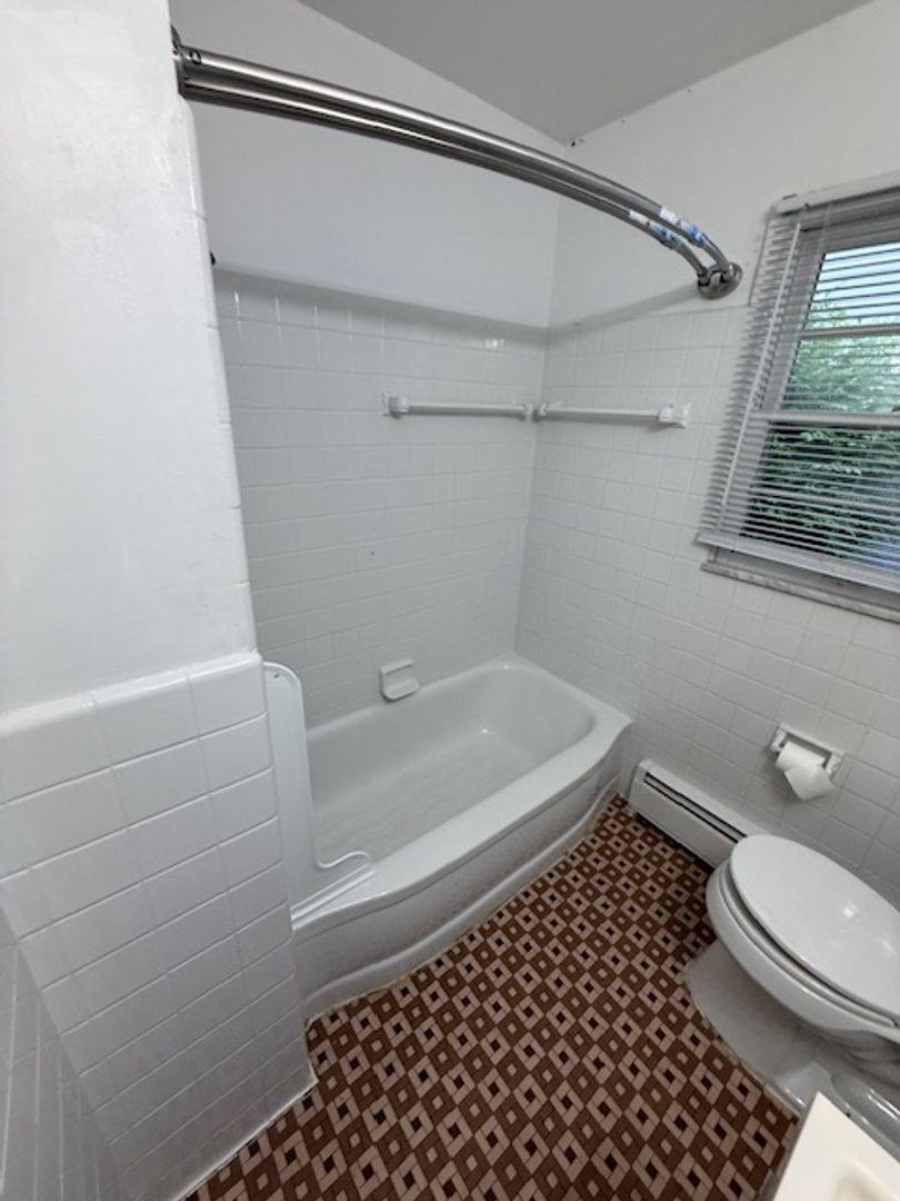 House for rent at 1000 Woodlawn, Ann Arbor, MI 48104
