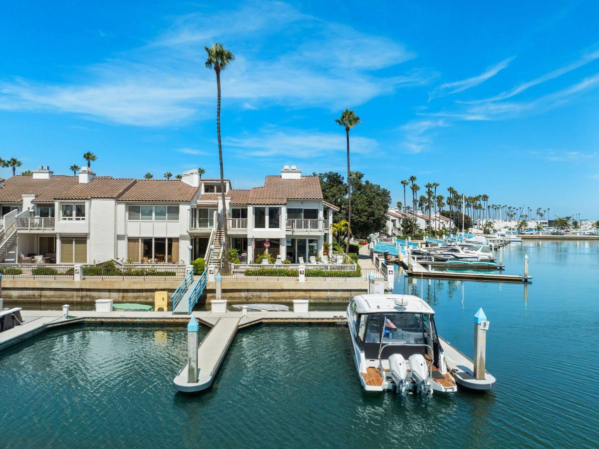 Apartment for rent at 35 Kingston Court, Coronado, CA 92118