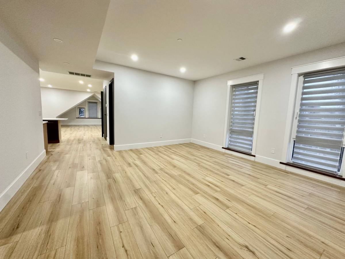 Apartment for rent at 110 Mount Pleasant Ave #9, Roxbury, MA 02119