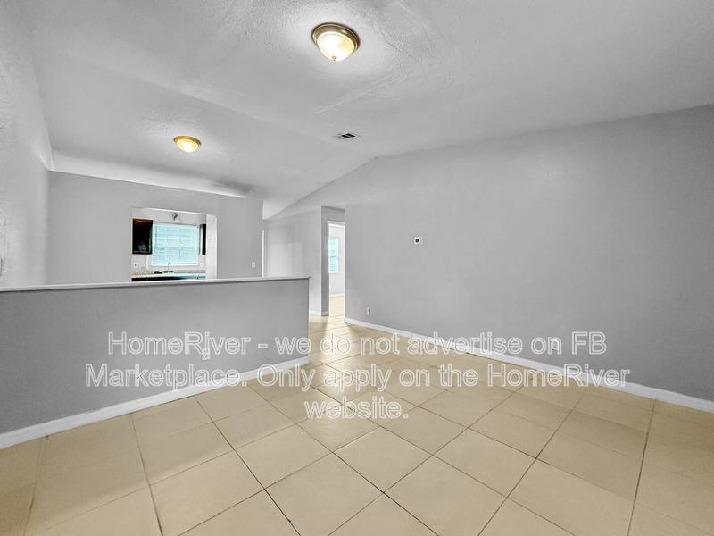 Apartment for rent at 4177 Lorenzo Court, Jacksonville, FL 32208