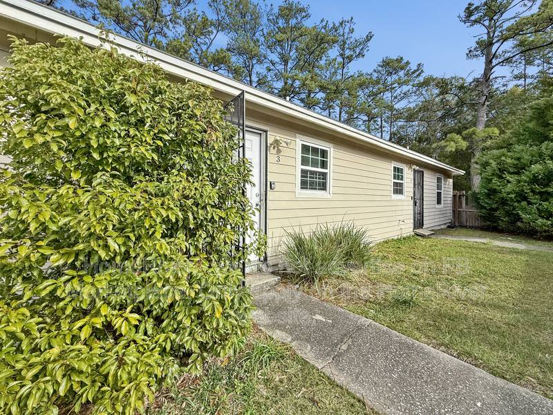 Apartment for rent at 4177 Lorenzo Court, Jacksonville, FL 32208