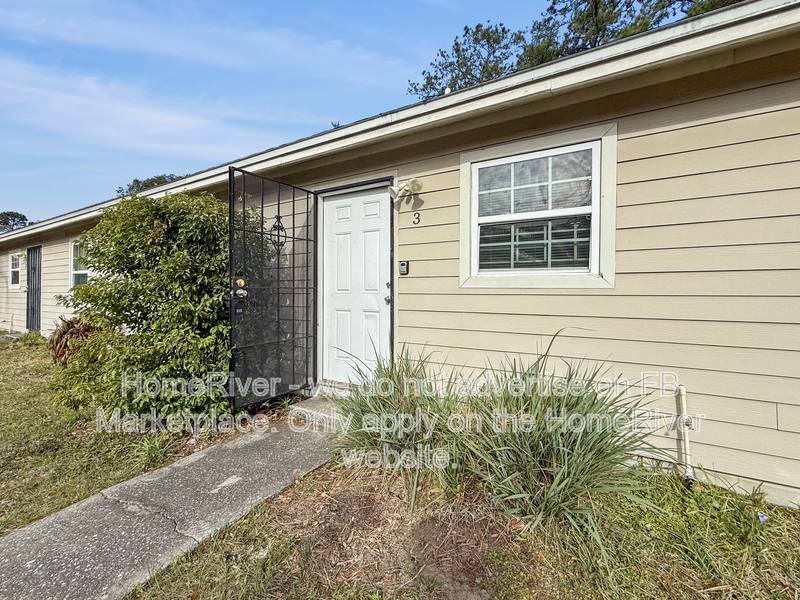 Apartment for rent at 4177 Lorenzo Court, Jacksonville, FL 32208