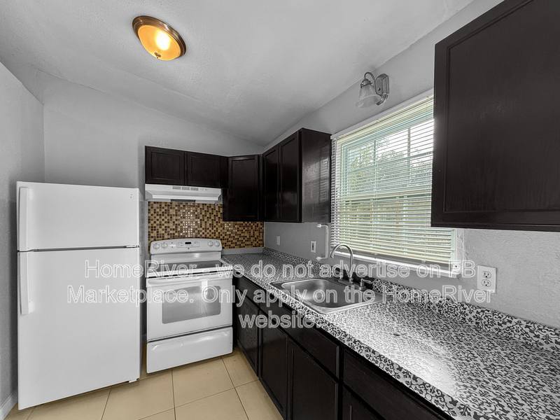 Apartment for rent at 4177 Lorenzo Court, Jacksonville, FL 32208