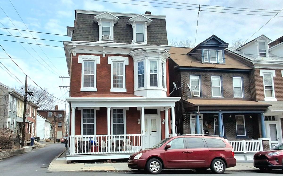 Apartment for rent at 222 S 8th St, Lebanon, PA 17042