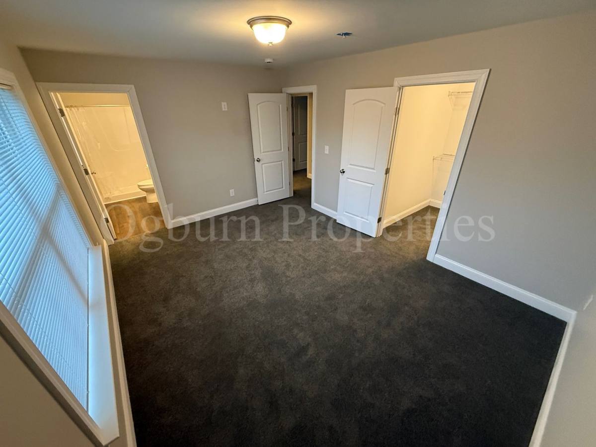 Apartment for rent at 500 N Dunleith Ave, Winston Salem, NC 27101