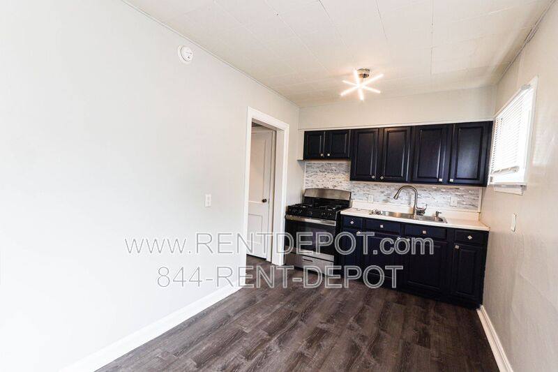 Apartment for rent at 2501 N Evans Ave #A, Evansville, IN 47711