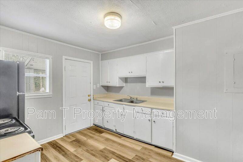 Apartment for rent at 217 W 73rd St, Savannah, GA 31405