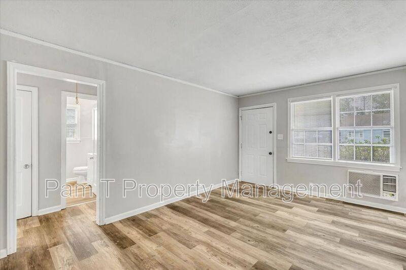 Apartment for rent at 217 W 73rd St, Savannah, GA 31405