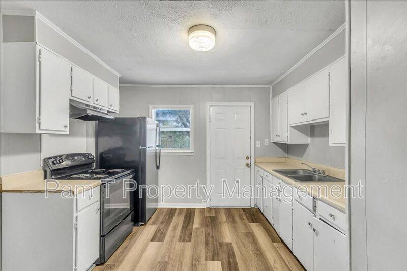 Apartment for rent at 217 W 73rd St, Savannah, GA 31405