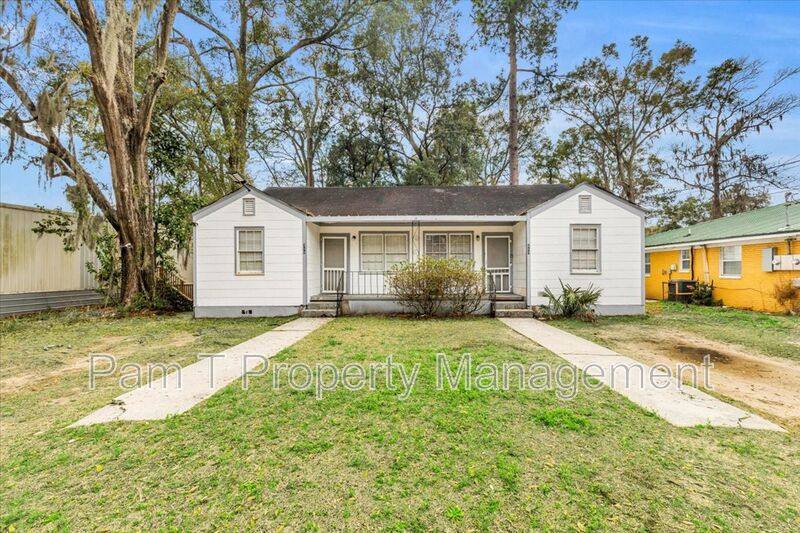 Apartment for rent at 217 W 73rd St, Savannah, GA 31405
