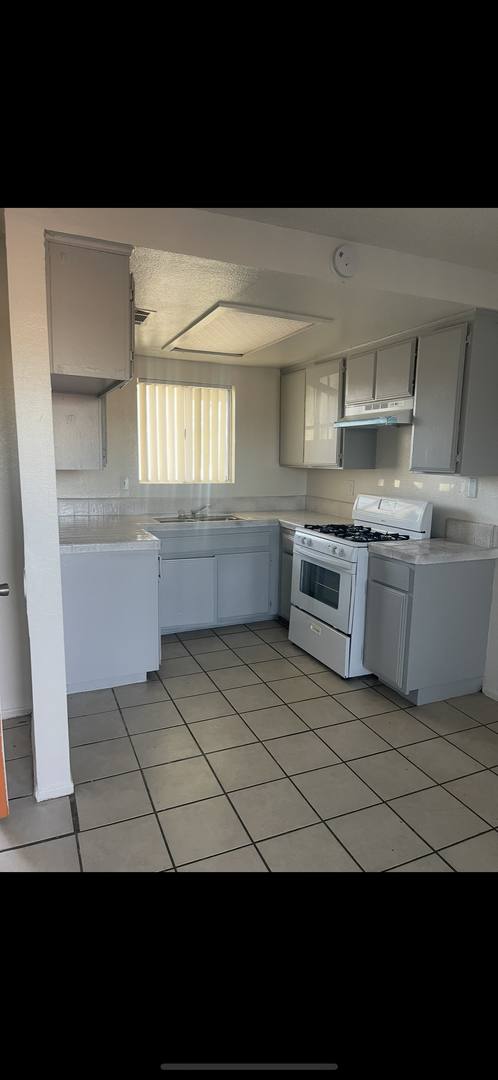 Apartment for rent at 11200 Vintage Rd, Adelanto, CA 92301