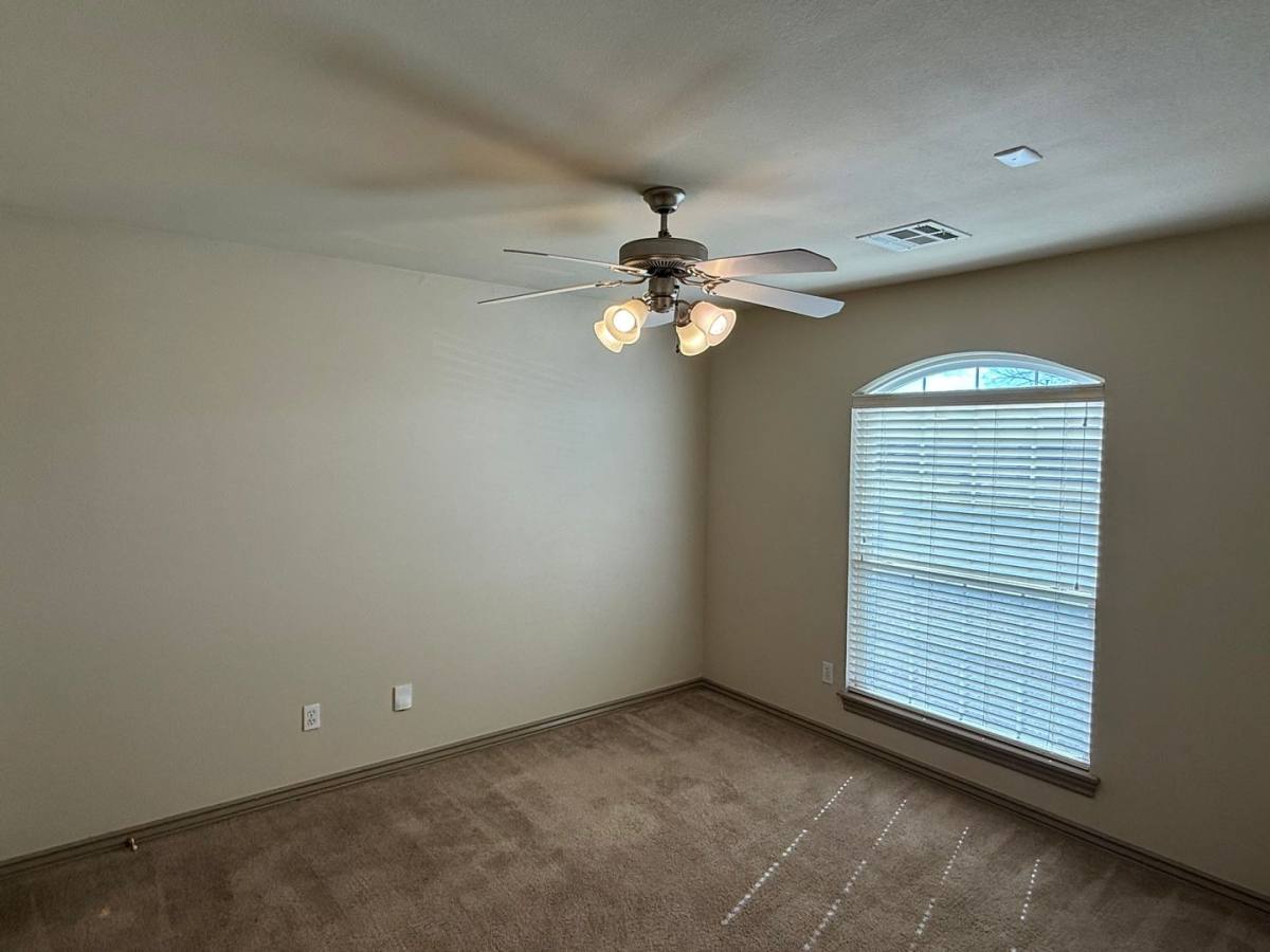 House for rent at 2145 Scissortail Landing Dr, Edmond, OK 73012