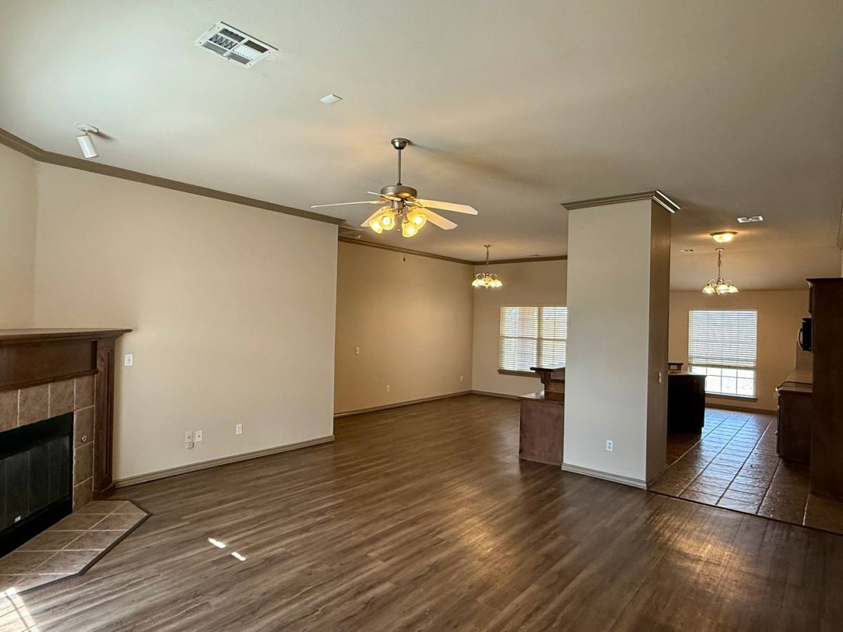 House for rent at 2145 Scissortail Landing Dr, Edmond, OK 73012