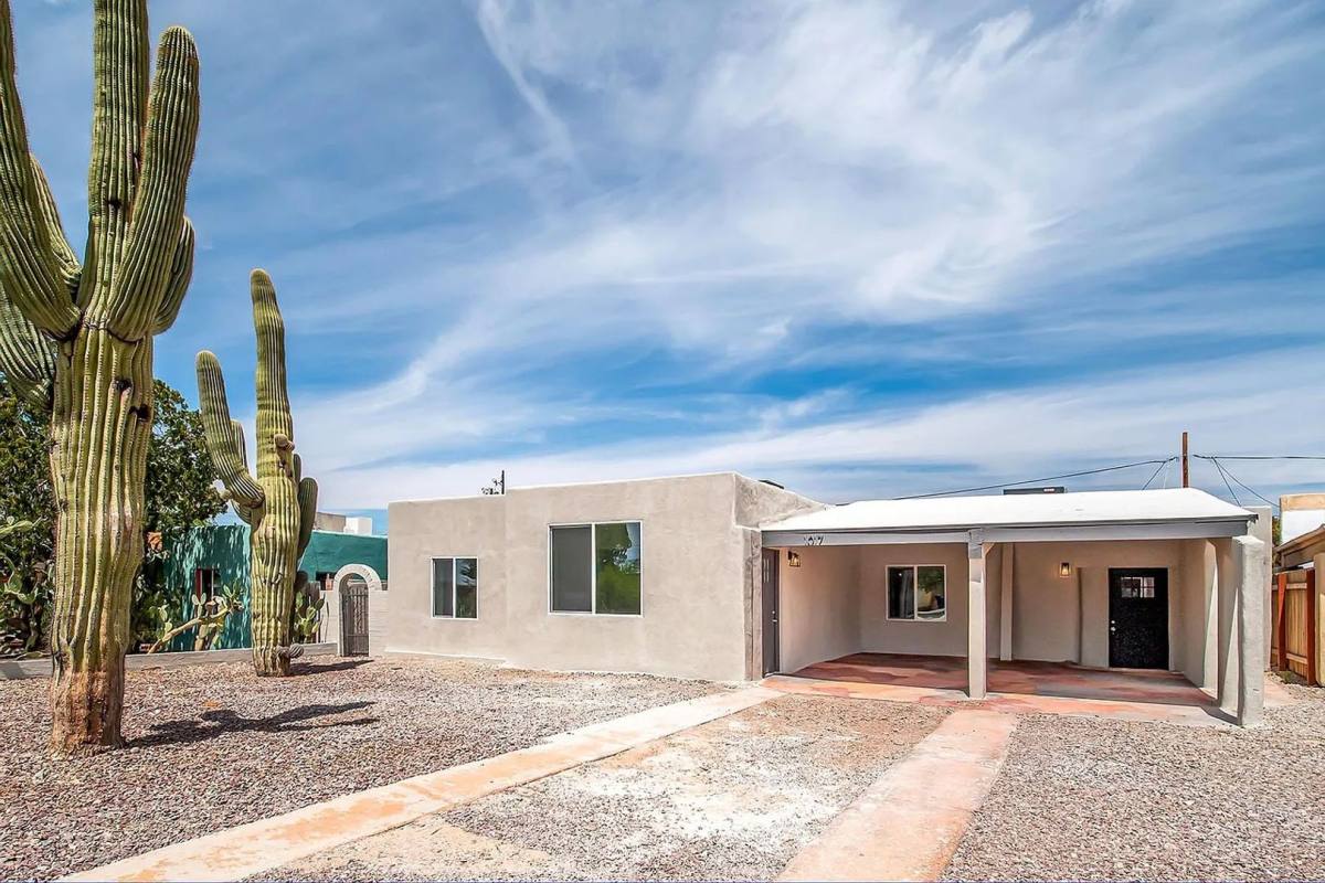 Apartment for rent at 1017 E W Circle Dr, Tucson, AZ 85719