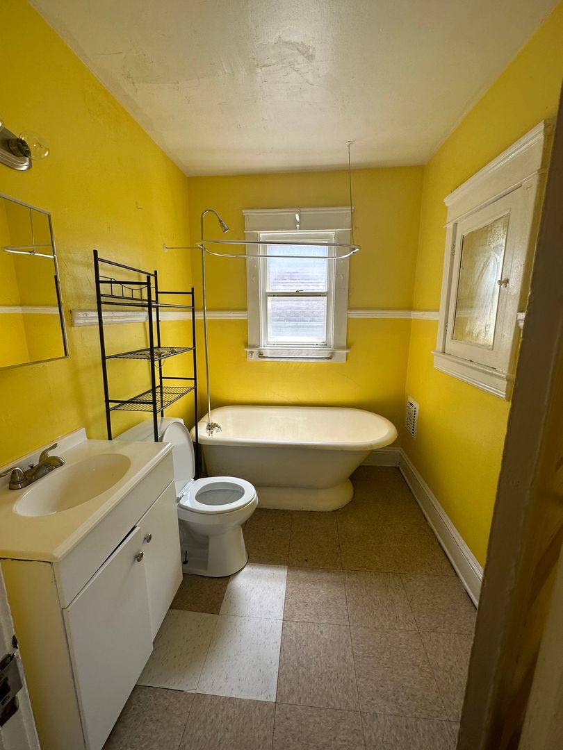 House for rent at 611 E 125th St, Cleveland, OH 44108