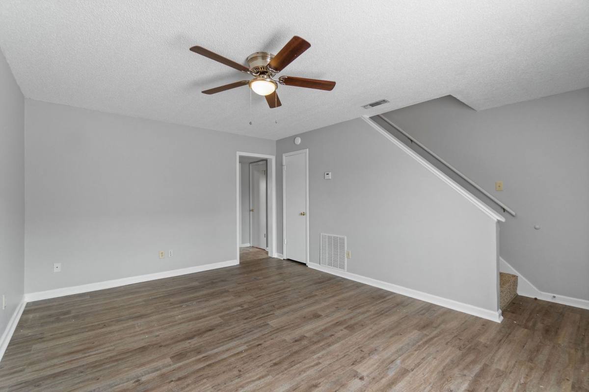Apartment for rent at 121 Stephanie Dr, Clarksville, TN 37042