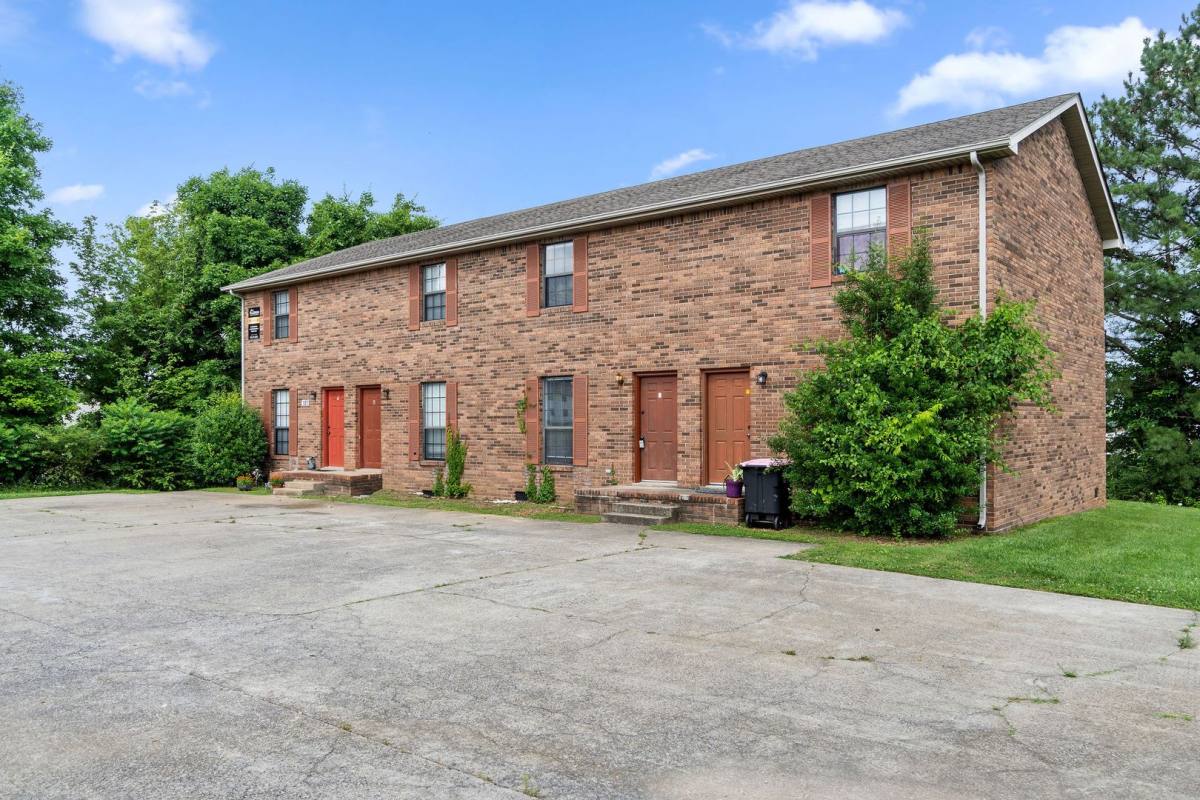 Apartment for rent at 121 Stephanie Dr, Clarksville, TN 37042