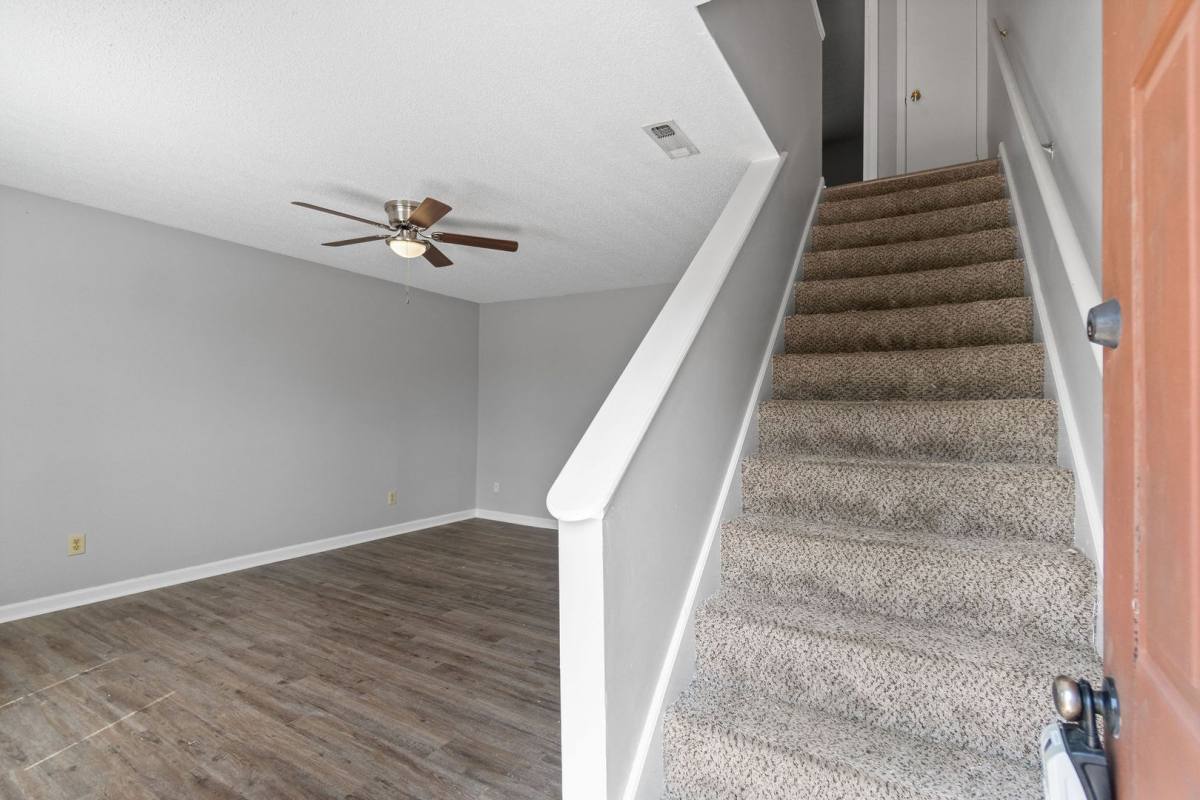 Apartment for rent at 121 Stephanie Dr, Clarksville, TN 37042