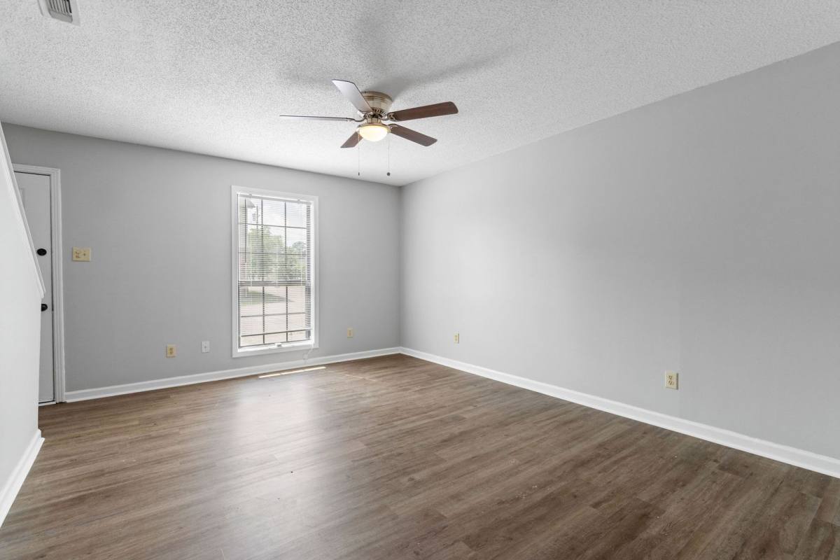 Apartment for rent at 121 Stephanie Dr, Clarksville, TN 37042