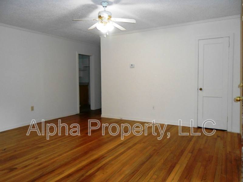 House for rent at 31 Foxhall Rd, Greenville, SC 29605