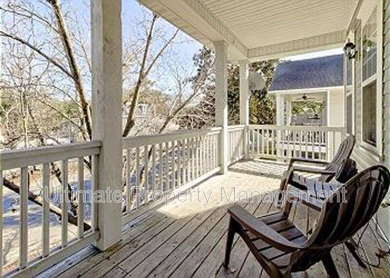 Apartment for rent at 618 S 3rd St #2, Wilmington, NC 28401