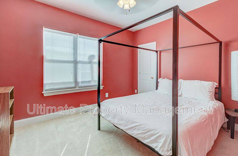 Apartment for rent at 618 S 3rd St #2, Wilmington, NC 28401