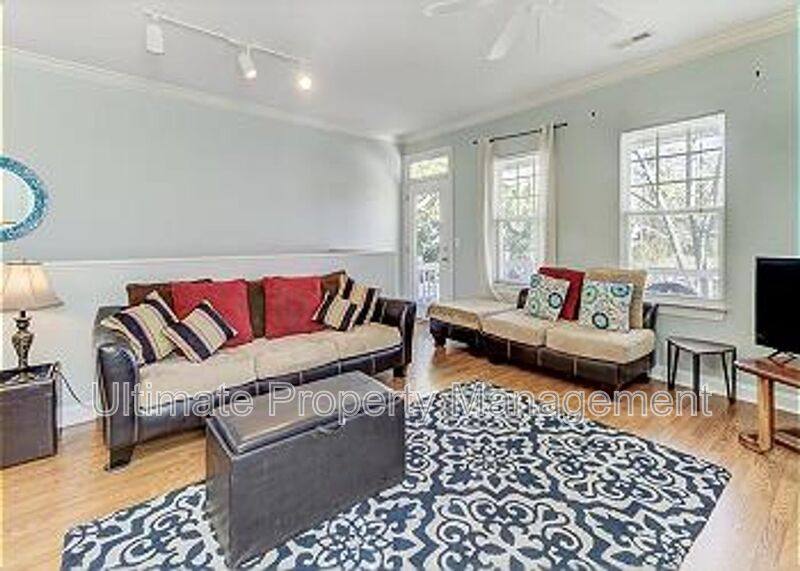 Apartment for rent at 618 S 3rd St #2, Wilmington, NC 28401