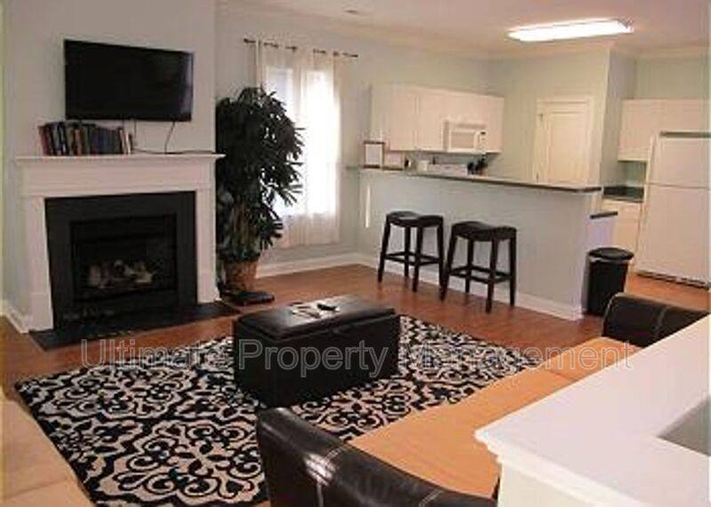 Apartment for rent at 618 S 3rd St #2, Wilmington, NC 28401