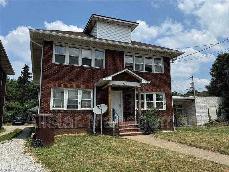 Apartment for rent at 539 E Cuyahoga Falls Ave #1, Akron, OH 44310