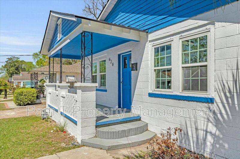 House for rent at 628 W 48th St, Savannah, GA 31401
