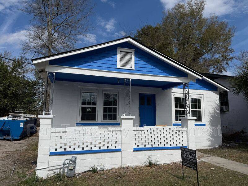House for rent at 628 W 48th St, Savannah, GA 31401
