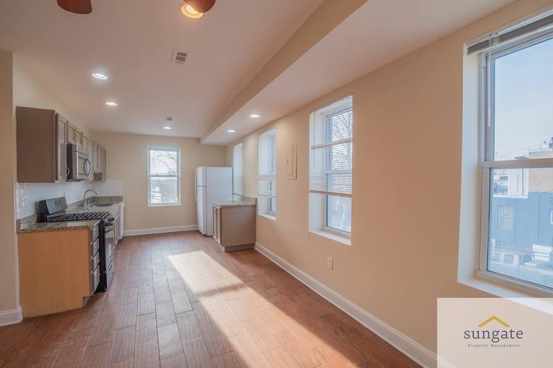Apartment for rent at 4032 Falls Rd - 2nd Floor, Baltimore, MD 21211