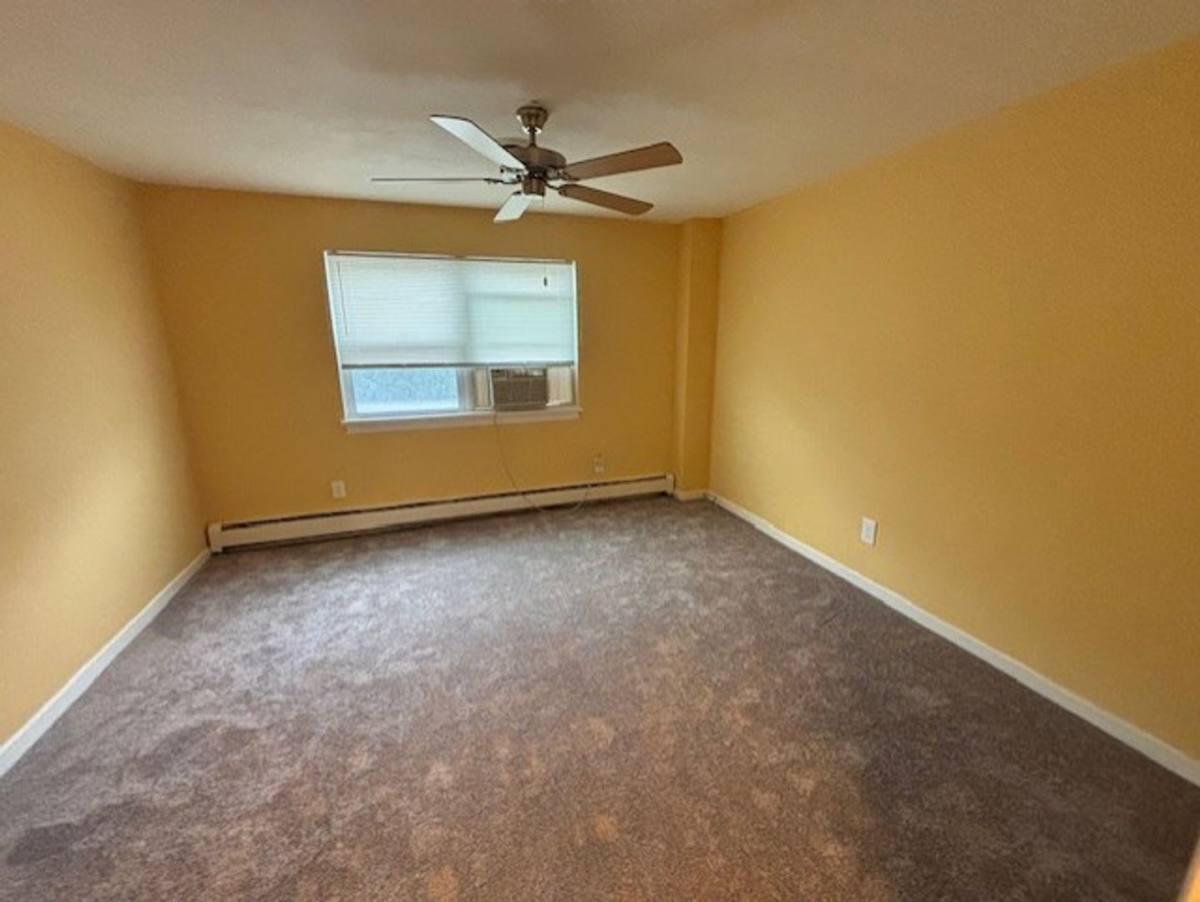 Apartment for rent at 812 Indiana Ave, Glassport, PA 15045