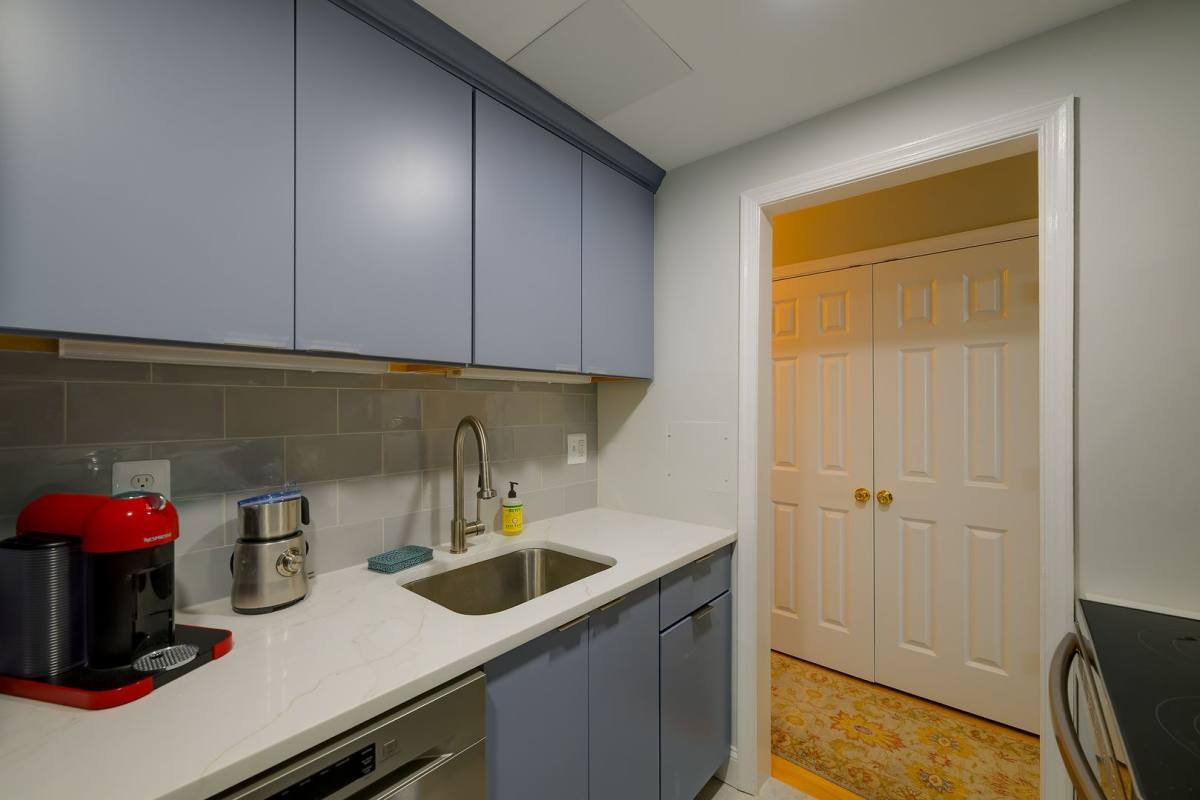 Condo for rent at 226 3rd St NE, Washington, DC 20002