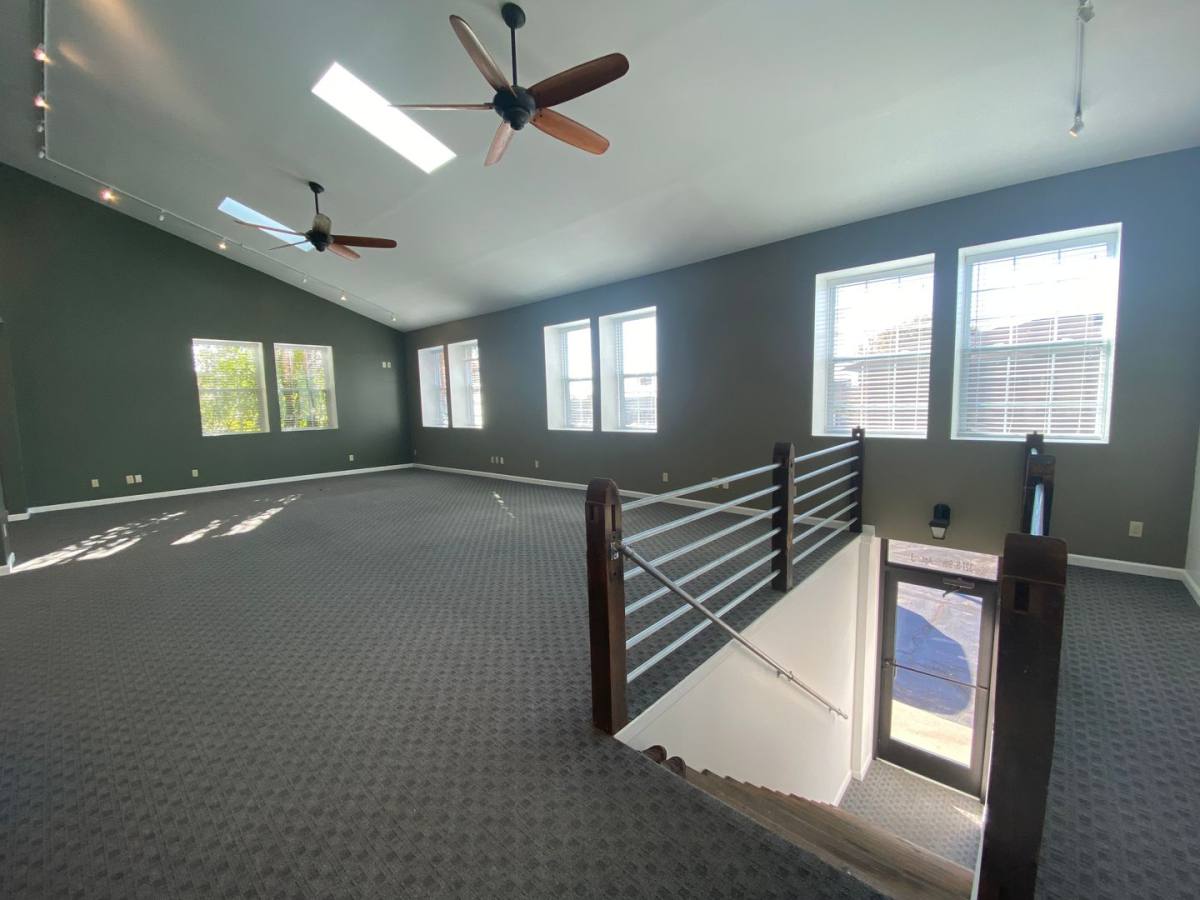 Apartment for rent at 327 S 8th St, Quincy, IL 62301