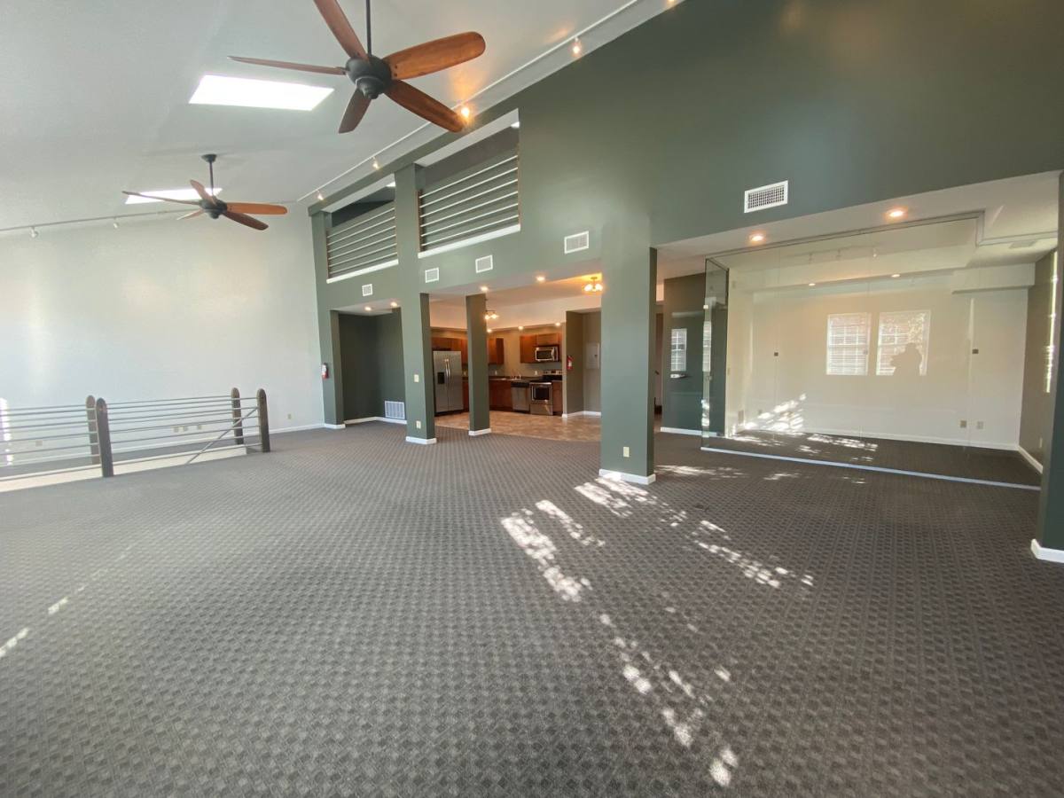 Apartment for rent at 327 S 8th St, Quincy, IL 62301