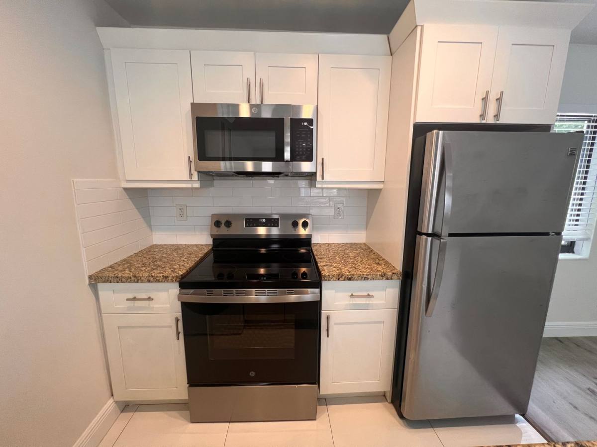 Apartment for rent at 3201 Aviation Ave, Miami, FL 33133