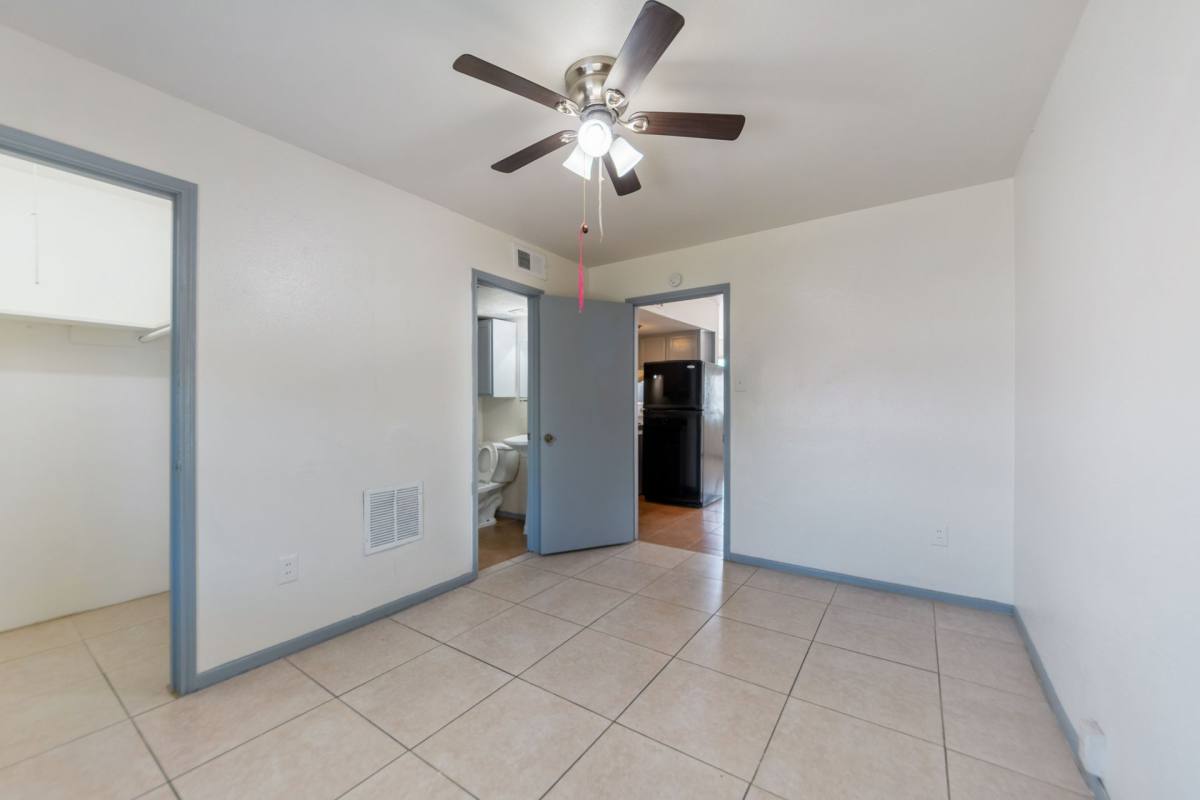Apartment for rent at 1800 N Wayside Dr, Houston, TX 77020